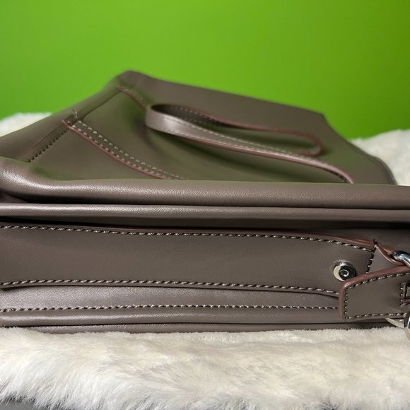 LIGHT BROWN LEATHER BRIEFCASE BY DANIER - Picture 9 of 12